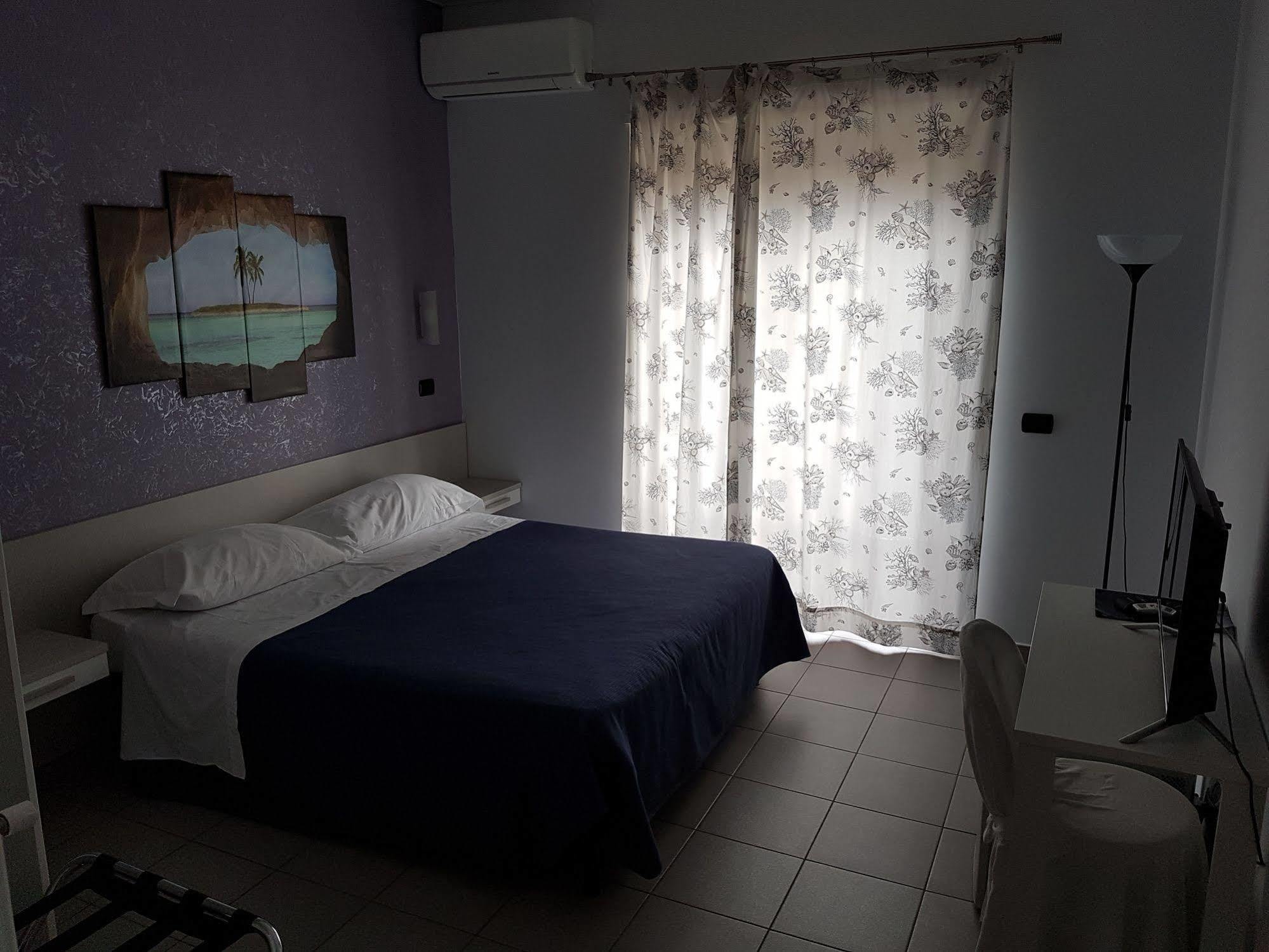בורדיגרה Hotel Piccolo Paradiso מראה חיצוני תמונה